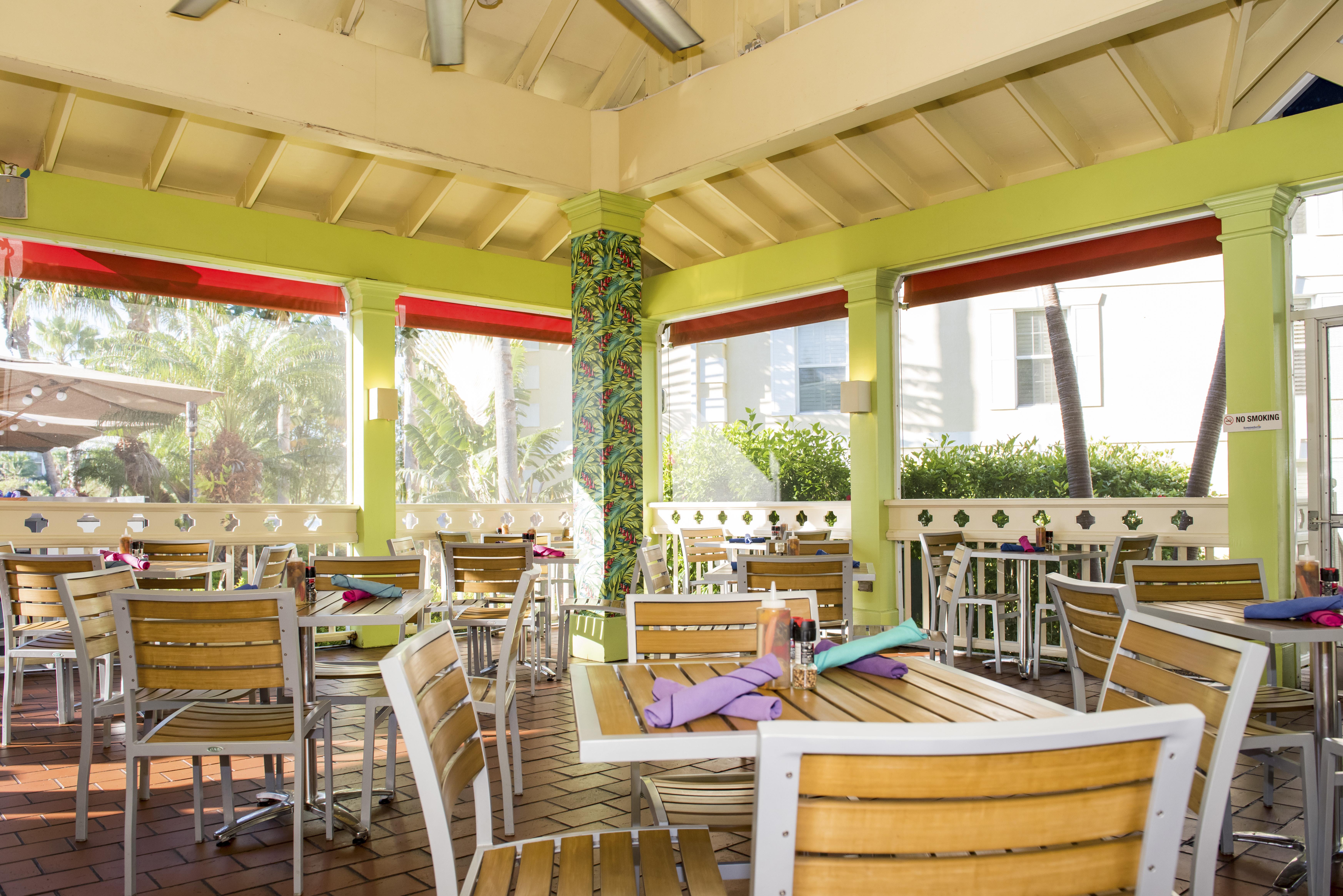 Sunshine Suites Resort West Bay Ngoại thất bức ảnh
