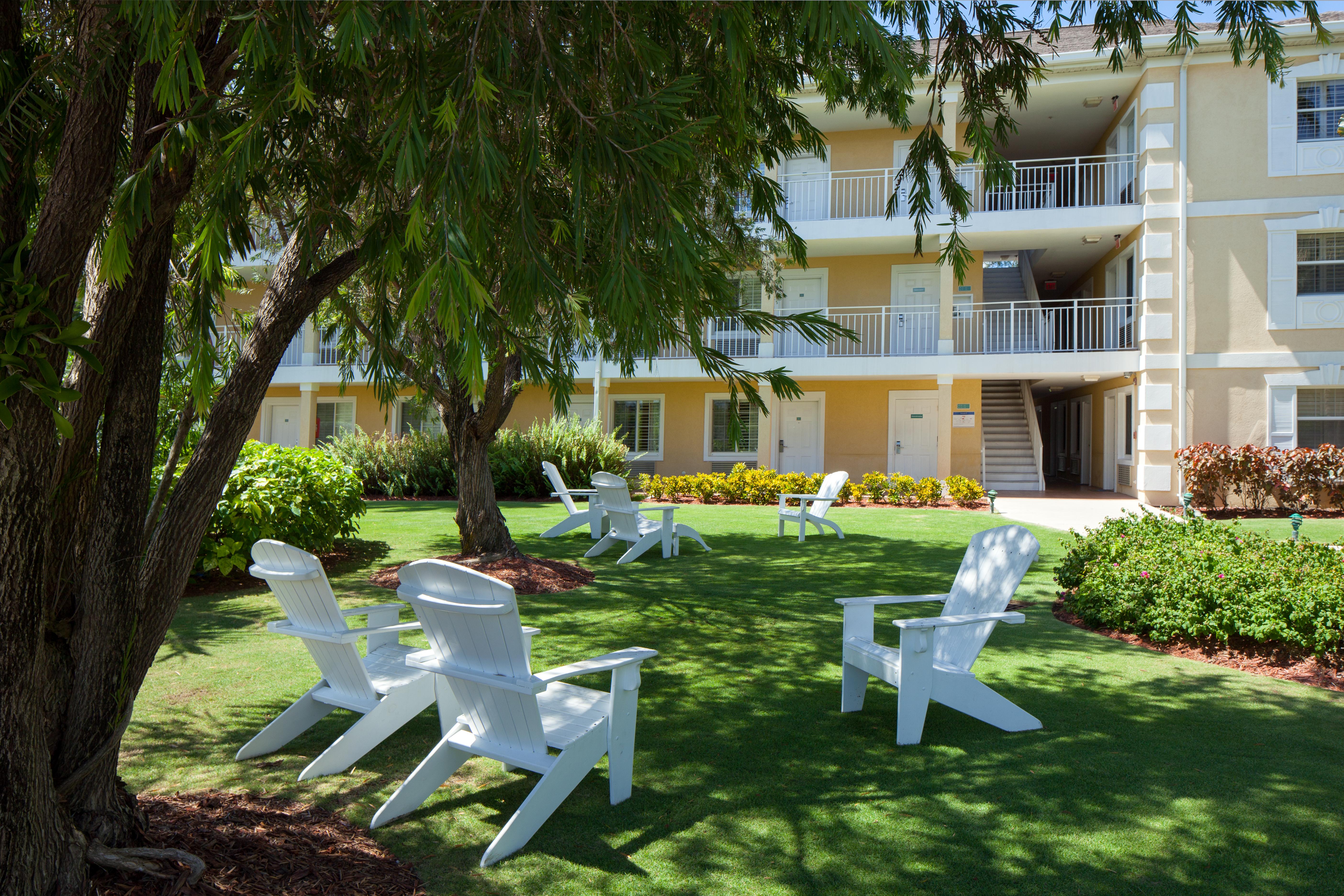 Sunshine Suites Resort West Bay Ngoại thất bức ảnh
