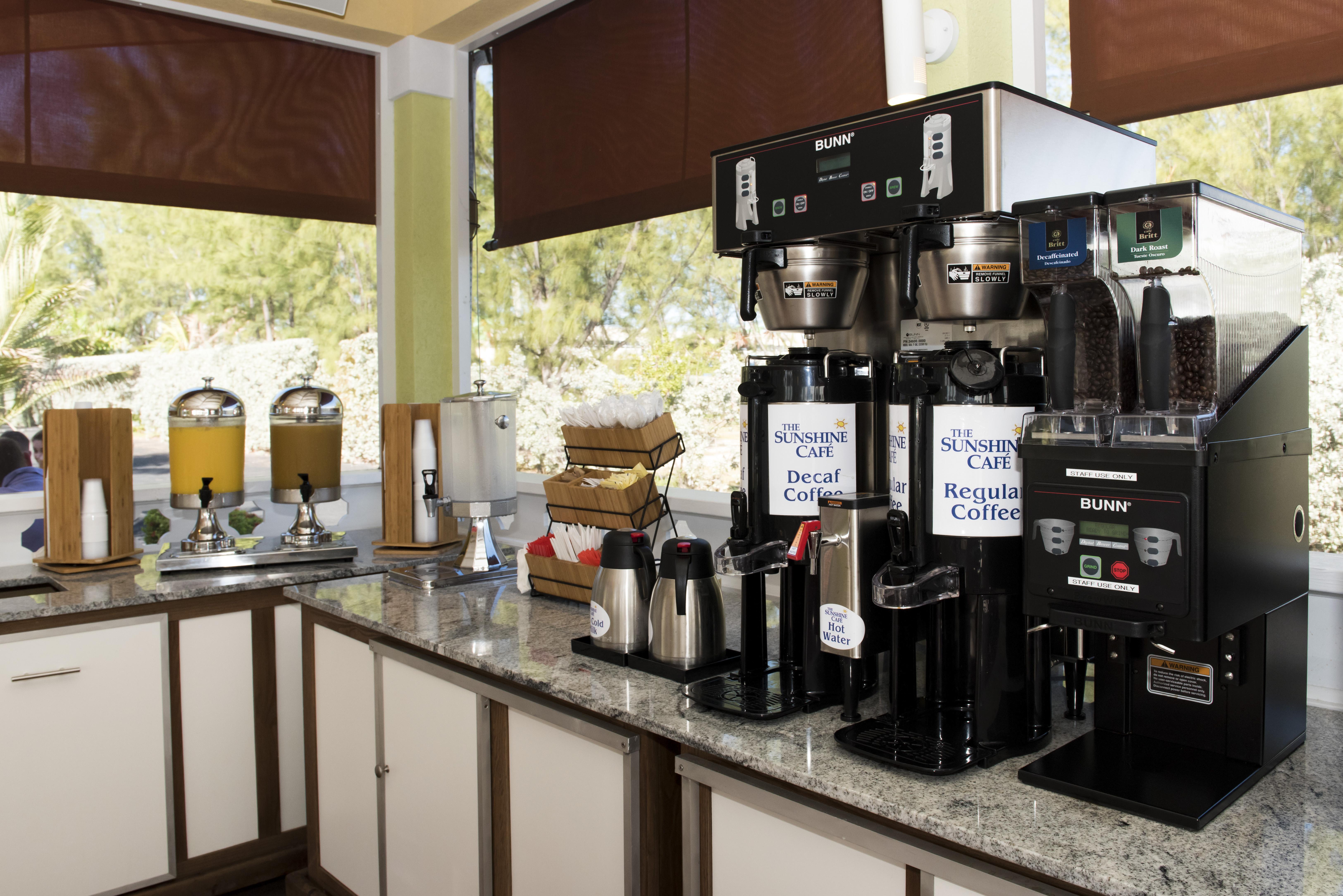Sunshine Suites Resort West Bay Ngoại thất bức ảnh