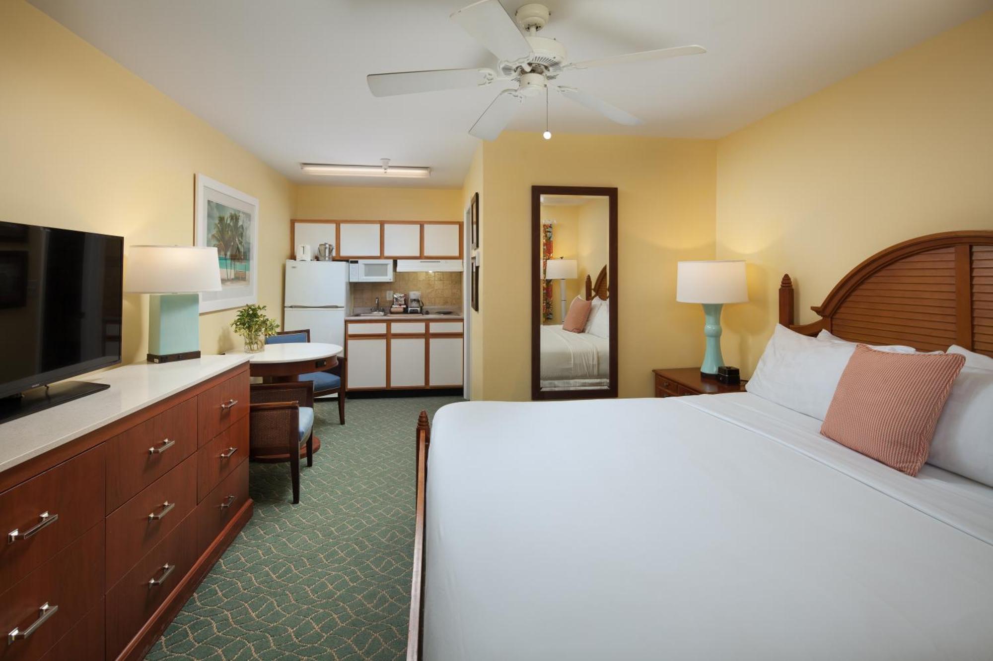 Sunshine Suites Resort West Bay Ngoại thất bức ảnh