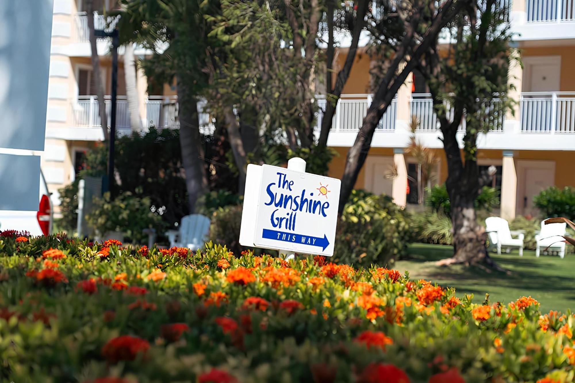 Sunshine Suites Resort West Bay Ngoại thất bức ảnh