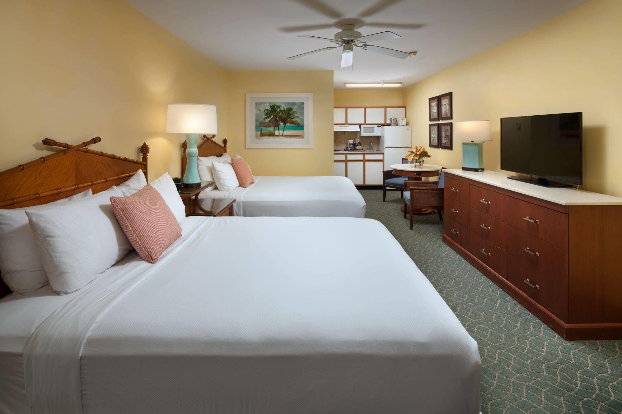 Sunshine Suites Resort West Bay Ngoại thất bức ảnh